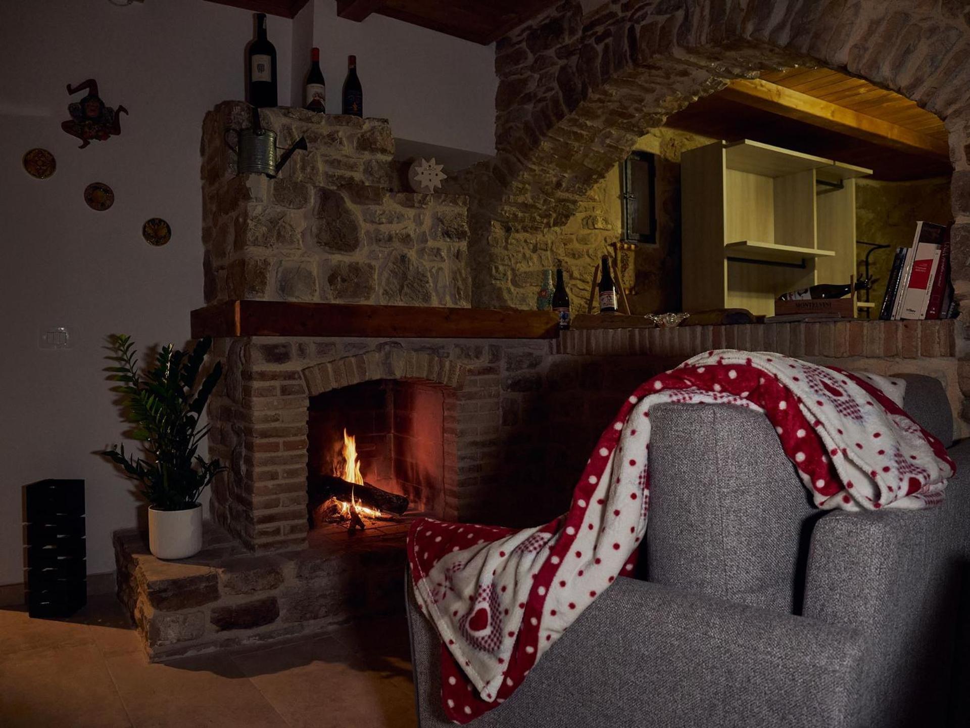 Bed and Breakfast Il Cortiletto Del Borgo Pietra Montecorvino Экстерьер фото
