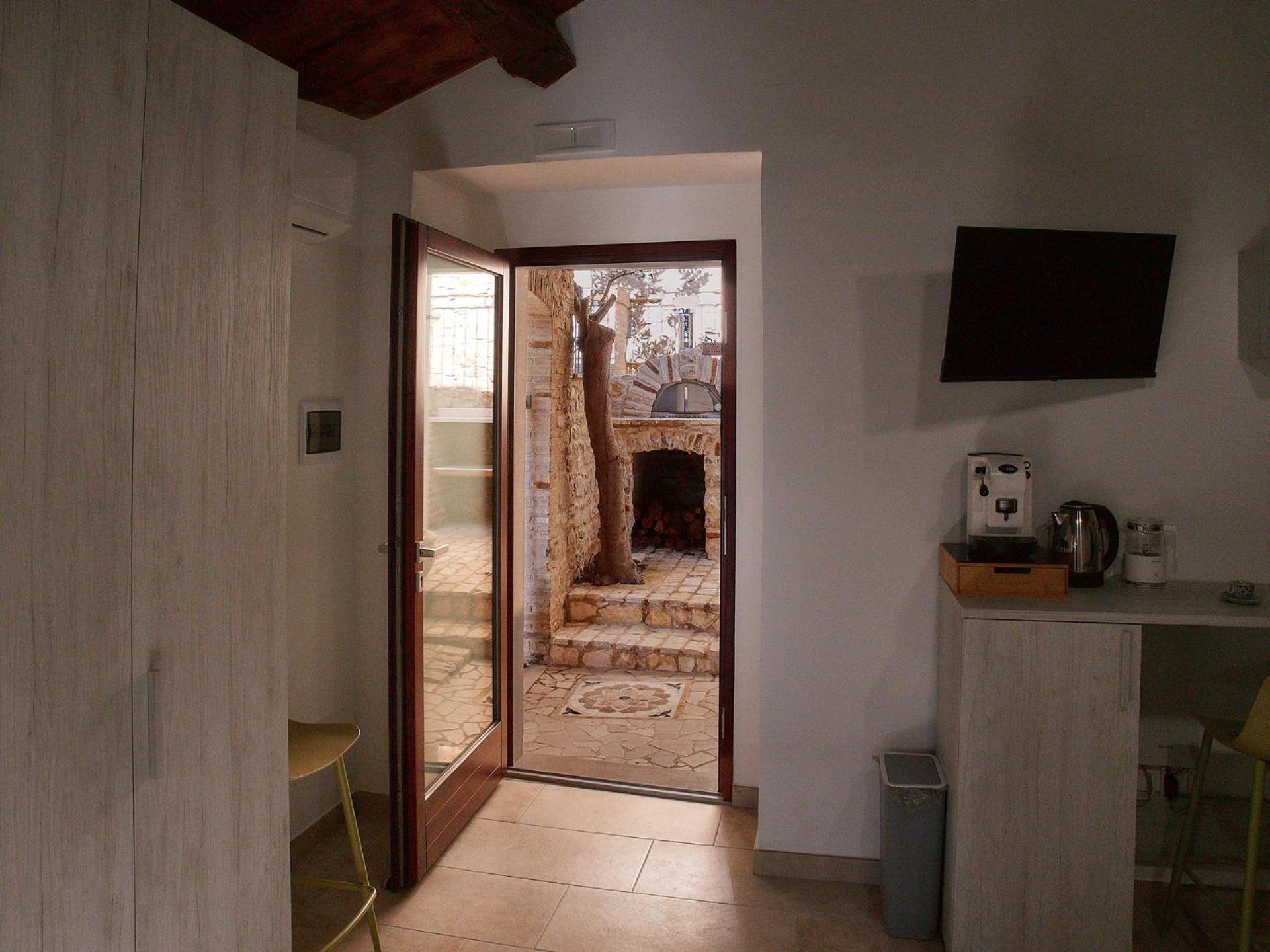 Bed and Breakfast Il Cortiletto Del Borgo Pietra Montecorvino Экстерьер фото