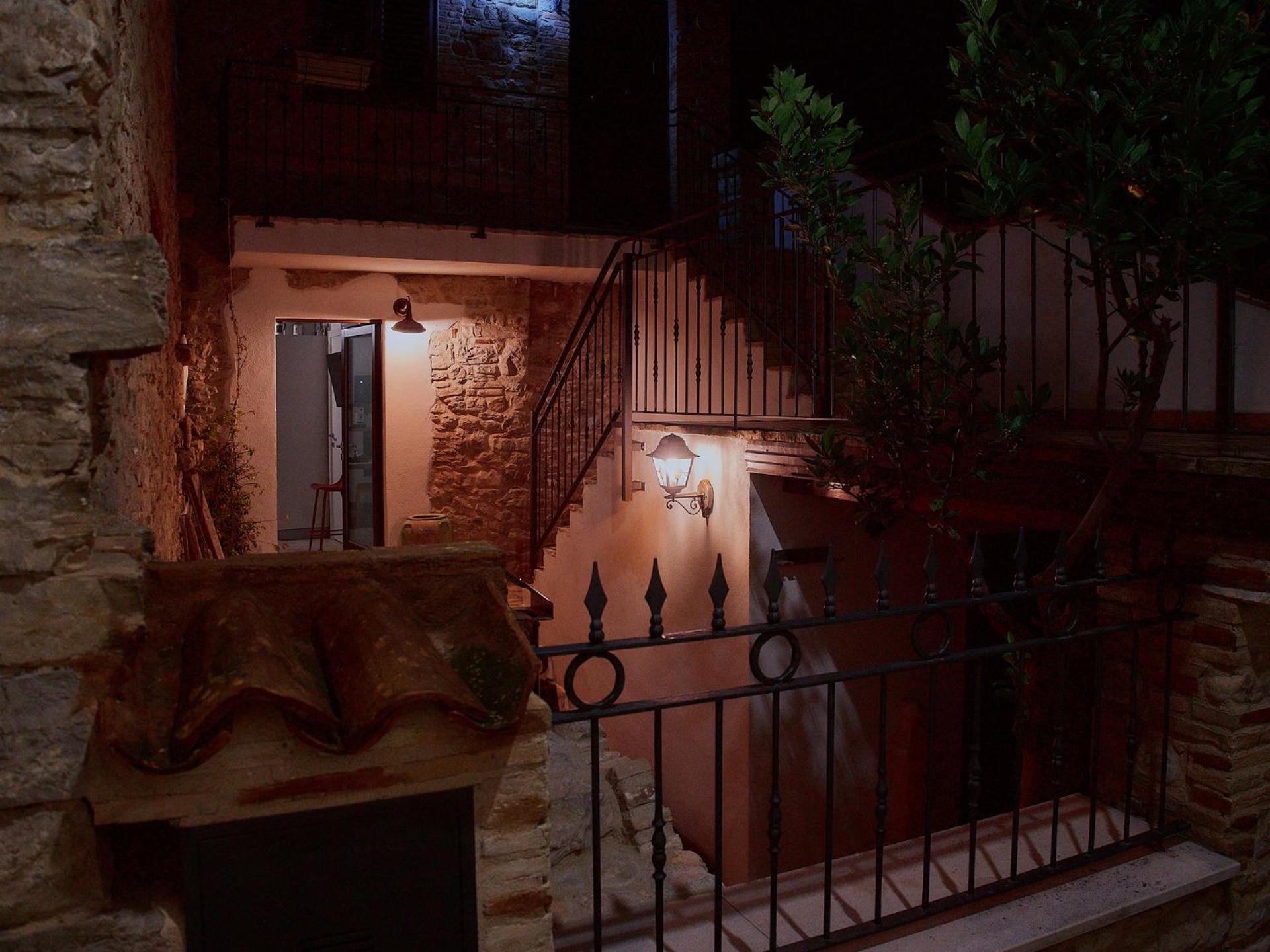 Bed and Breakfast Il Cortiletto Del Borgo Pietra Montecorvino Экстерьер фото